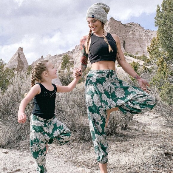 Kids Flower Harem Pant Cotton Unisex Travel Yoga Loungewear Dandelion Green - Picture 5 of 5